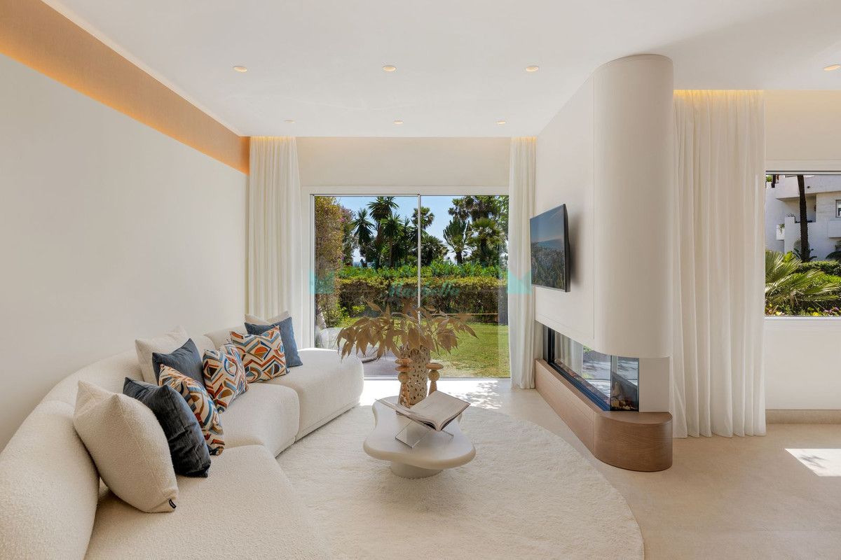 Ground Floor Apartment for sale in Costalita, Estepona