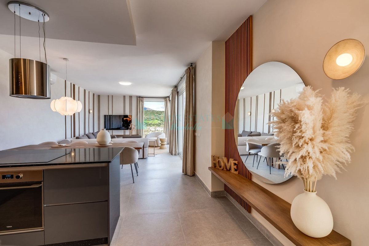 Villa for sale in Estepona