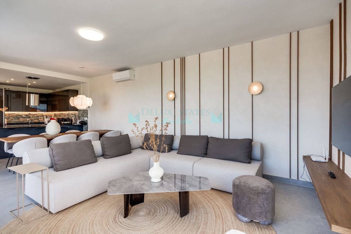 Villa for sale in Estepona