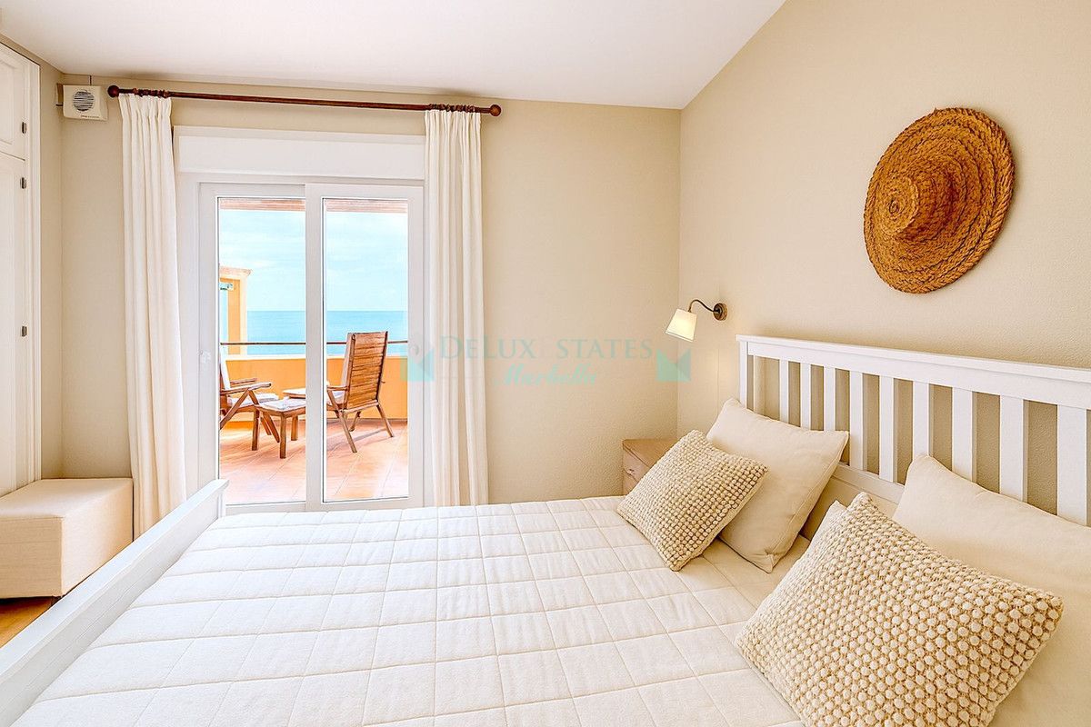 Town House for sale in Estepona