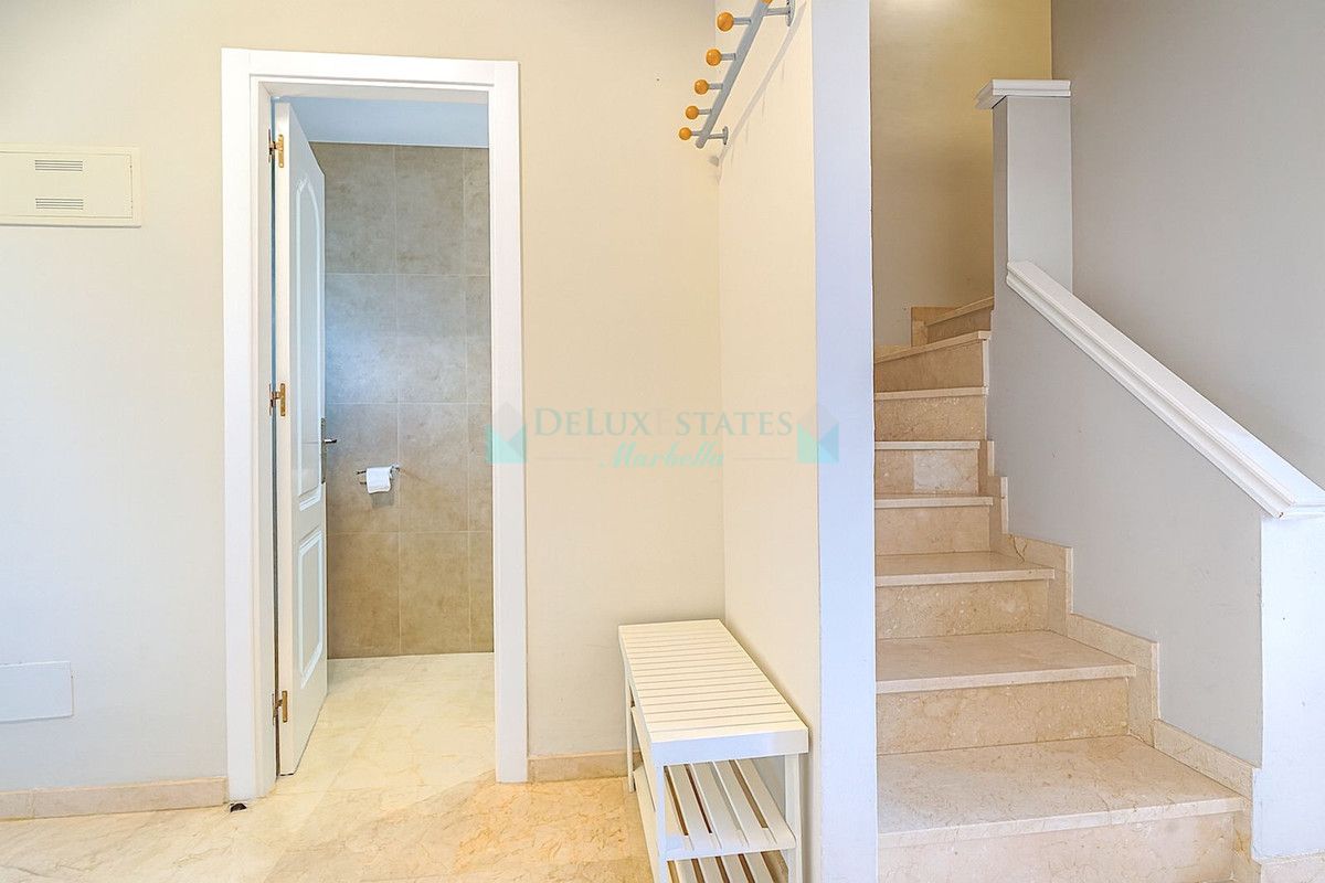 Town House for sale in Estepona