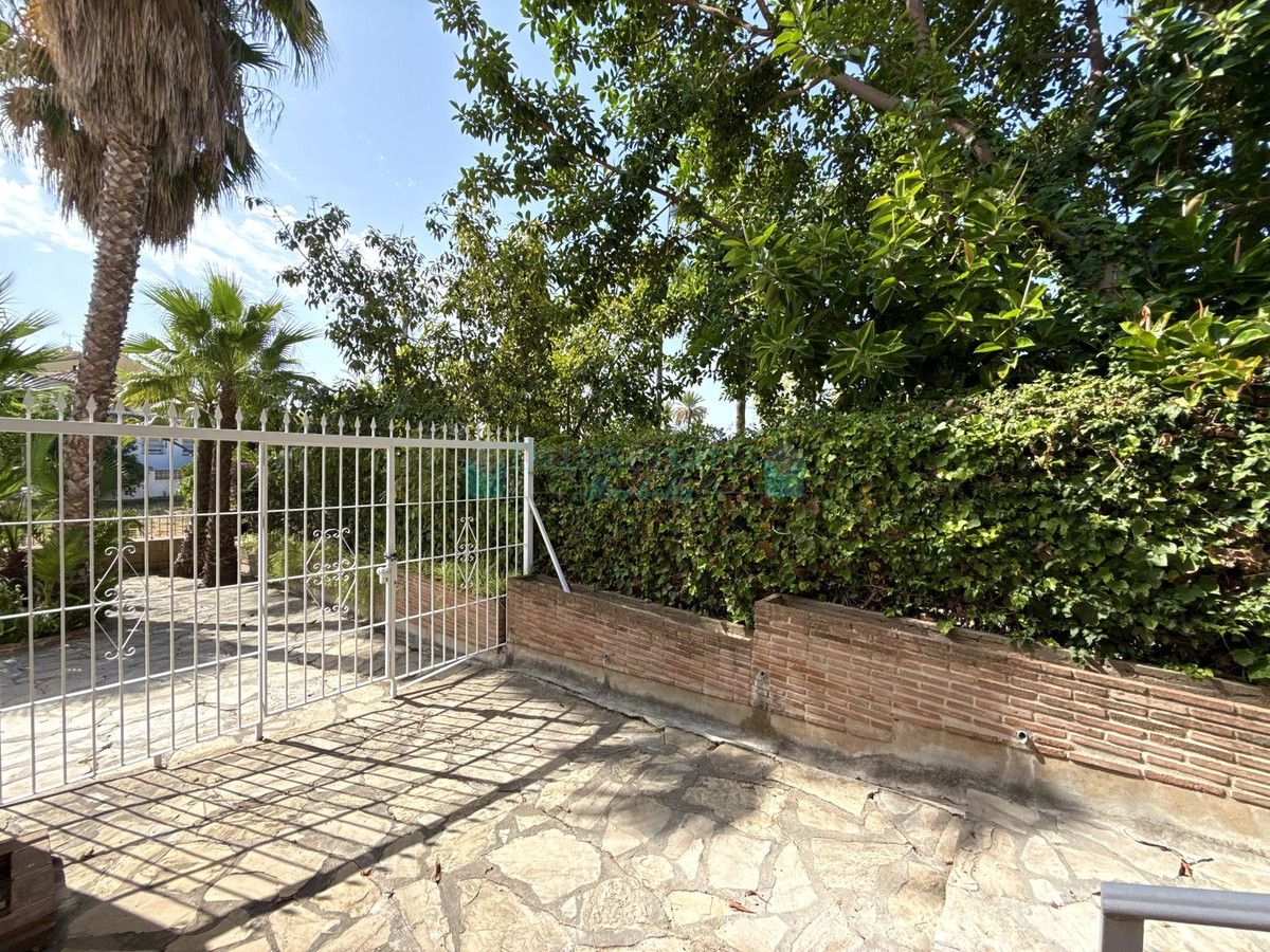 Semi Detached Villa for sale in San Pedro de Alcantara
