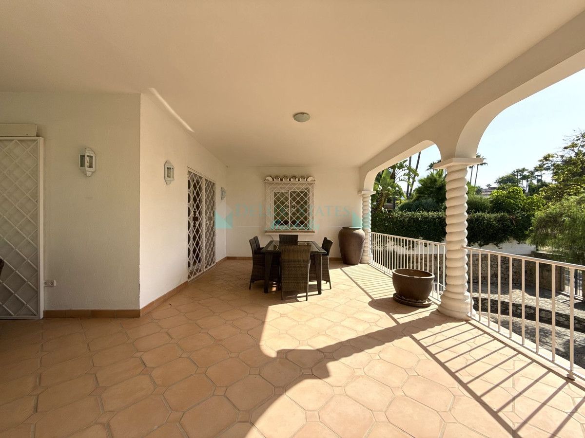 Semi Detached Villa for sale in San Pedro de Alcantara