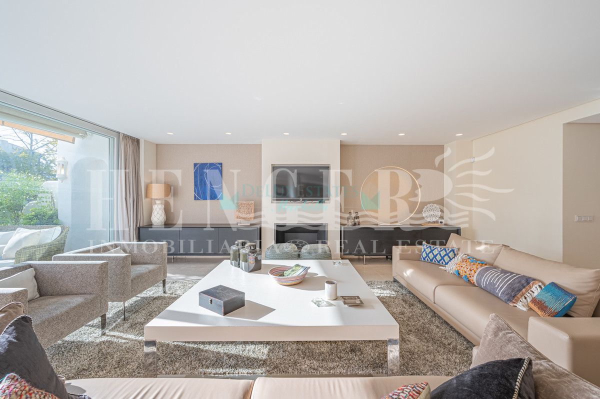 Penthouse for rent in Marbella Golden Mile