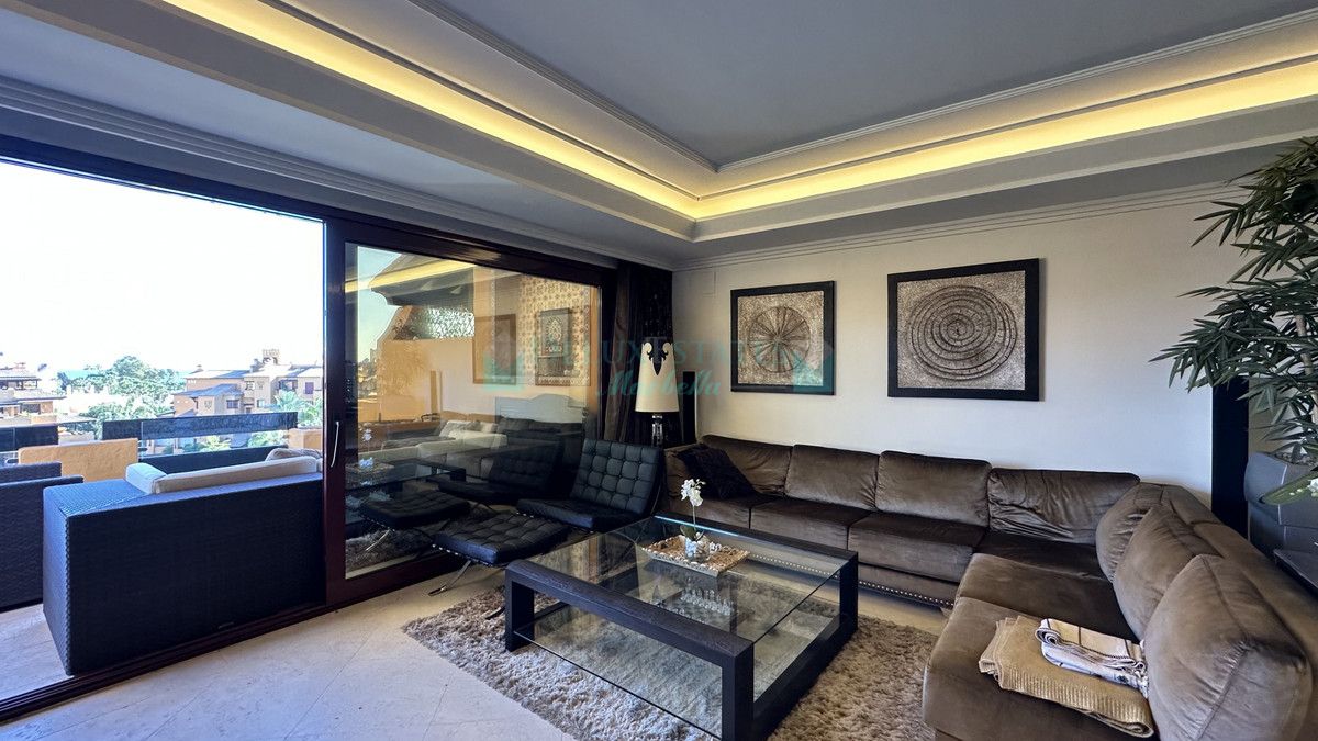 Apartment for rent in Estepona