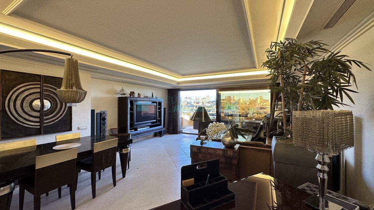 Apartment for rent in Estepona