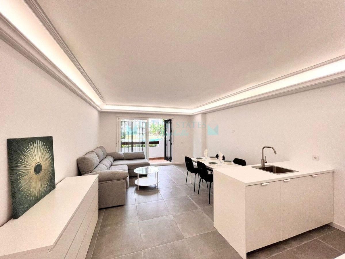 Ground Floor Apartment for sale in Costalita, Estepona