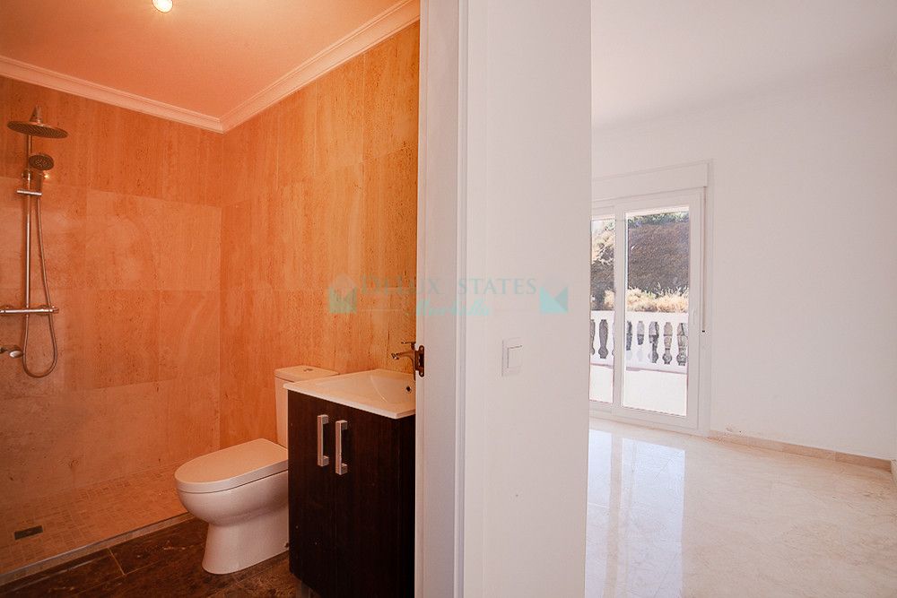 Villa en venta en Estepona