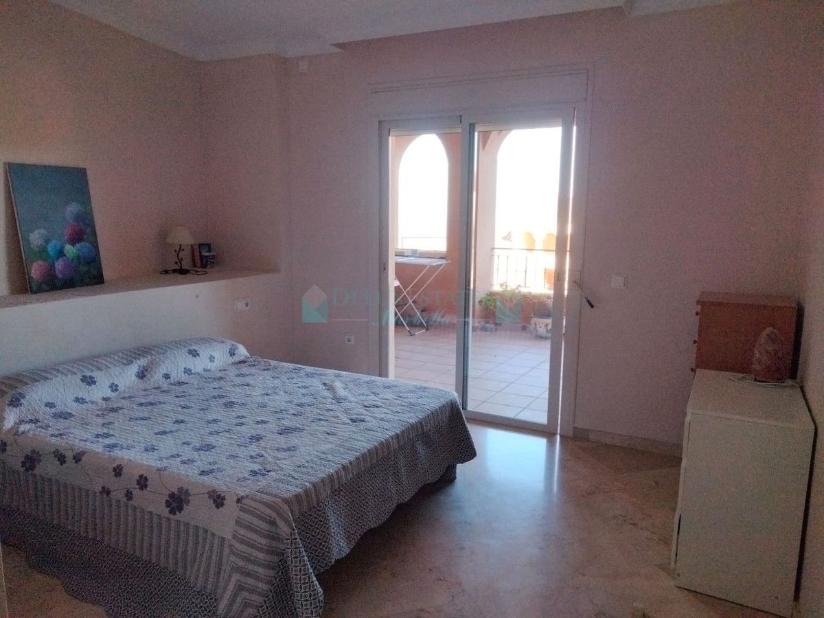 Apartment for sale in La Mairena, Marbella East