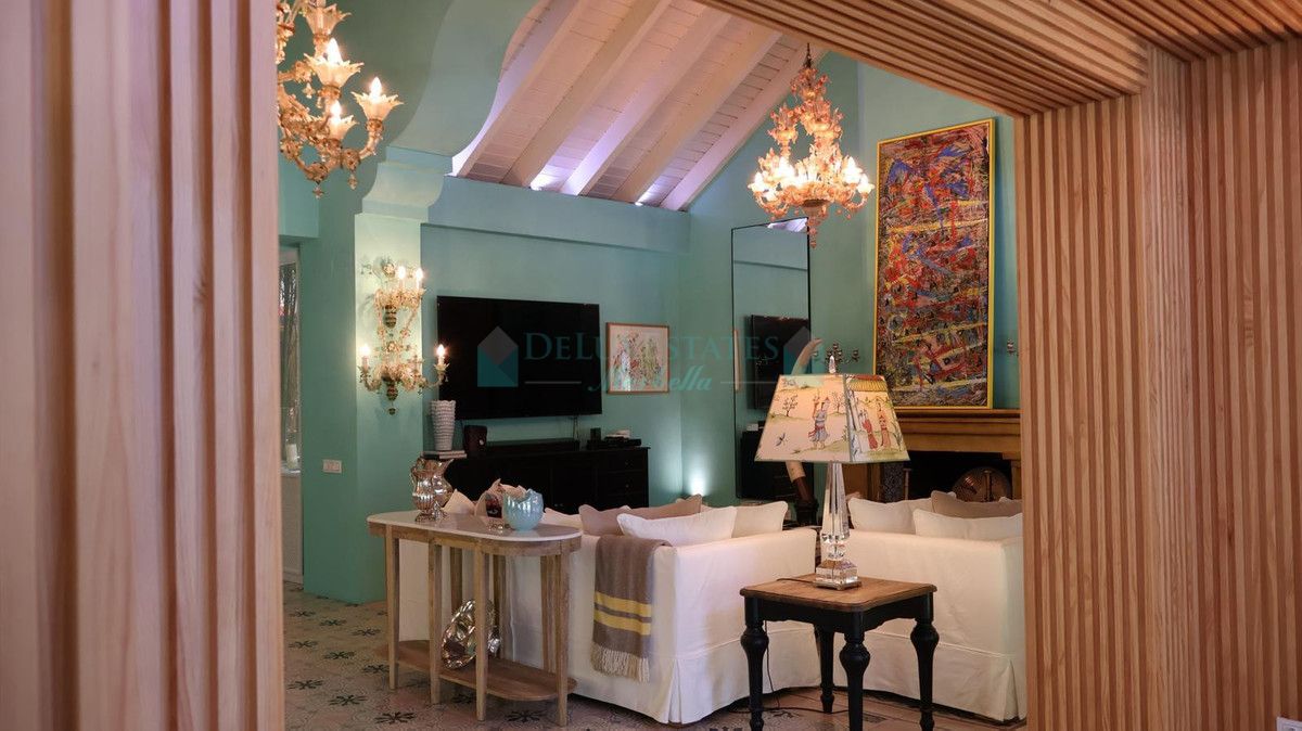 Villa for sale in Marbella Golden Mile