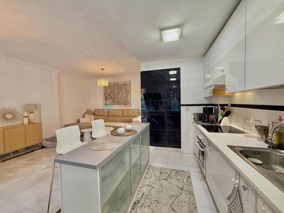 Ground Floor Apartment for sale in Marbella Golden Mile