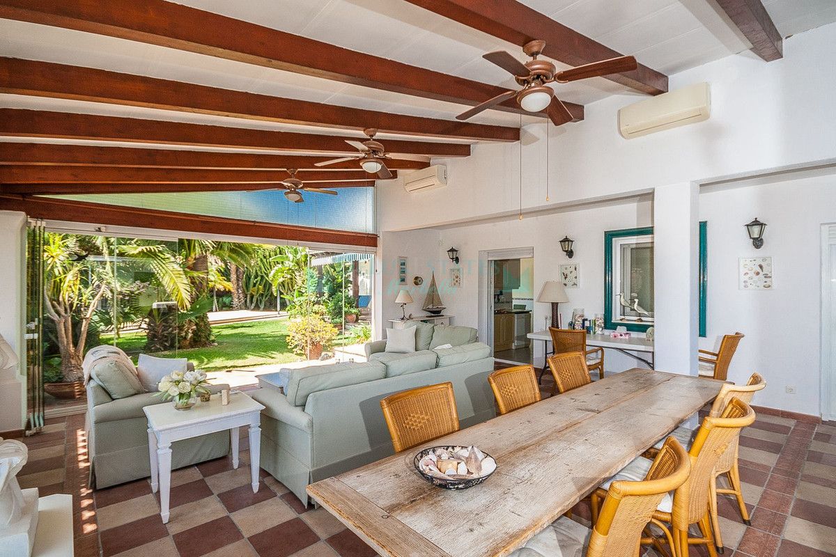 Villa en venta en Marbesa, Marbella Este