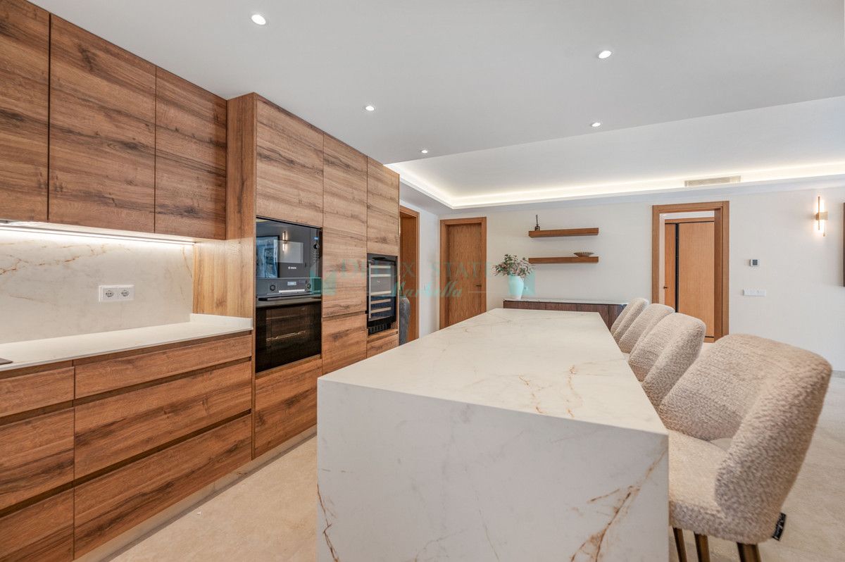 Apartment for sale in Nueva Andalucia