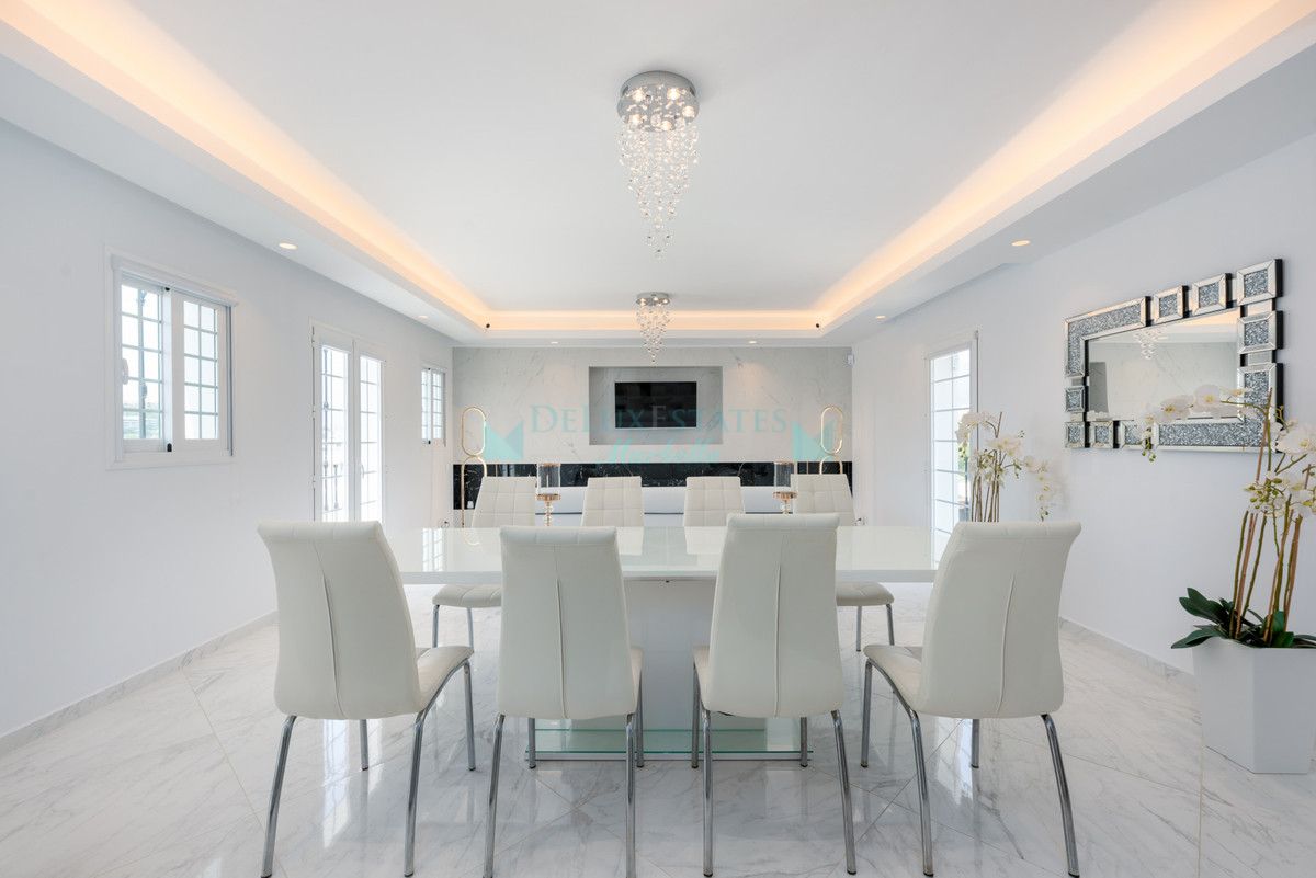 Town House for sale in Nueva Andalucia