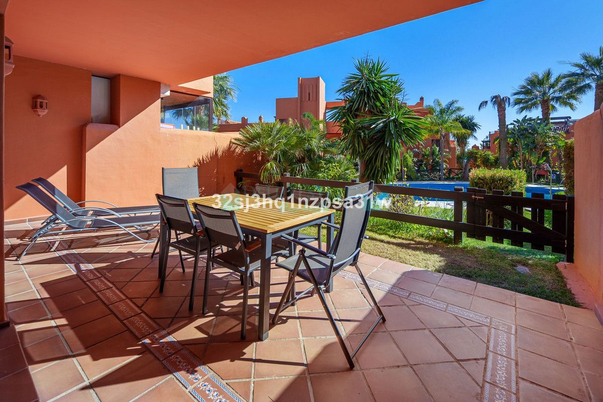 Ground Floor Apartment for sale in Estepona