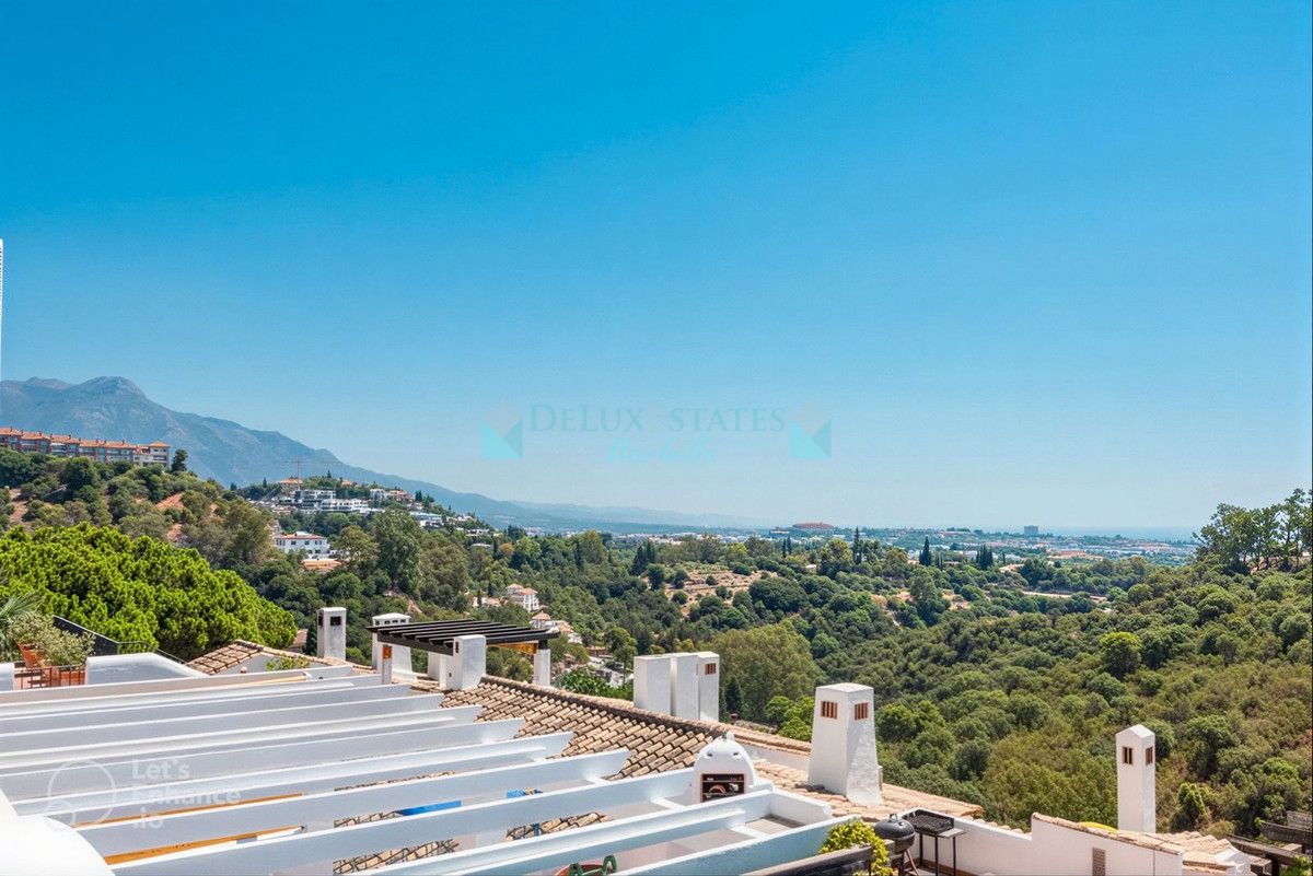 Apartment for sale in Benahavis
