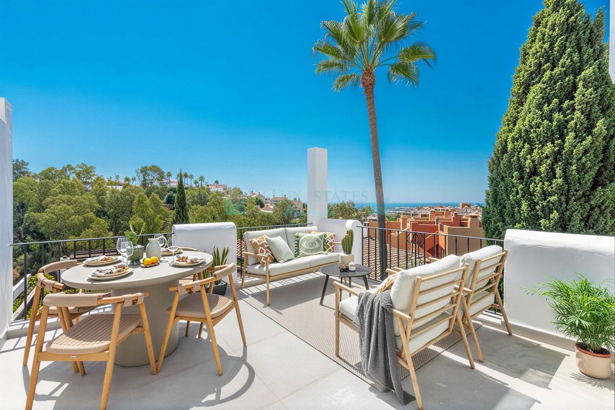 Apartment for sale in Benahavis