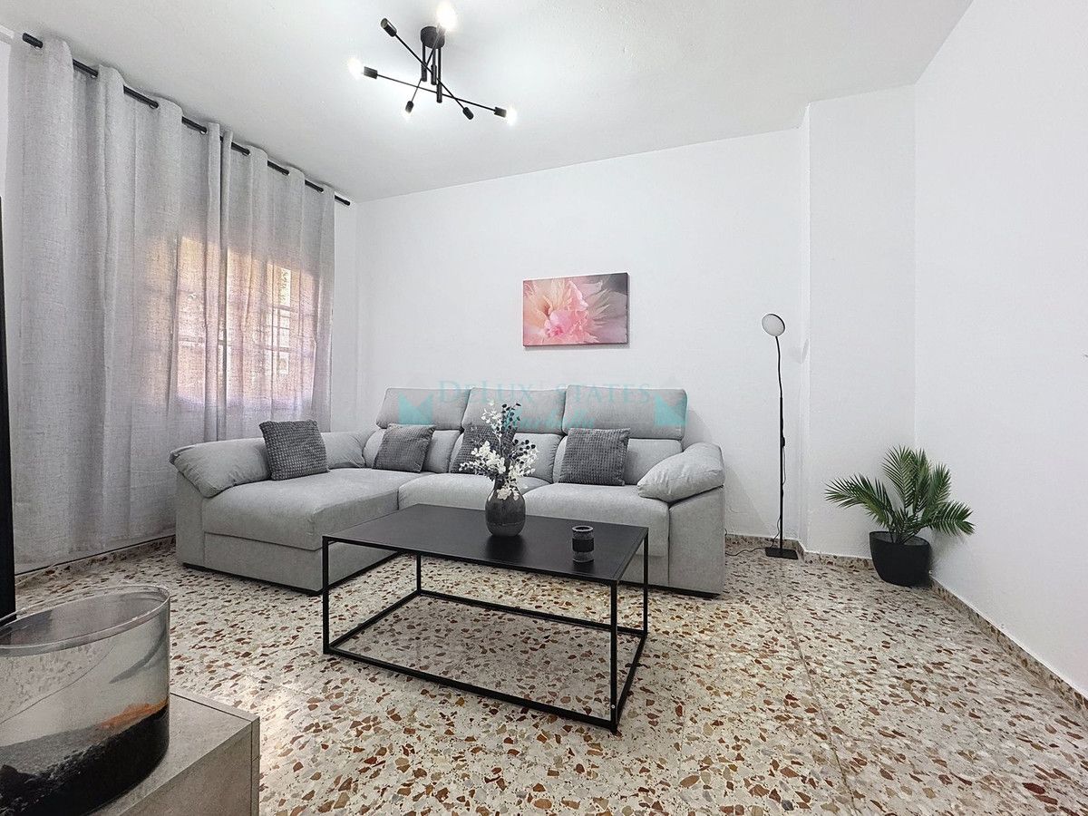 Semi Detached Villa for sale in Estepona