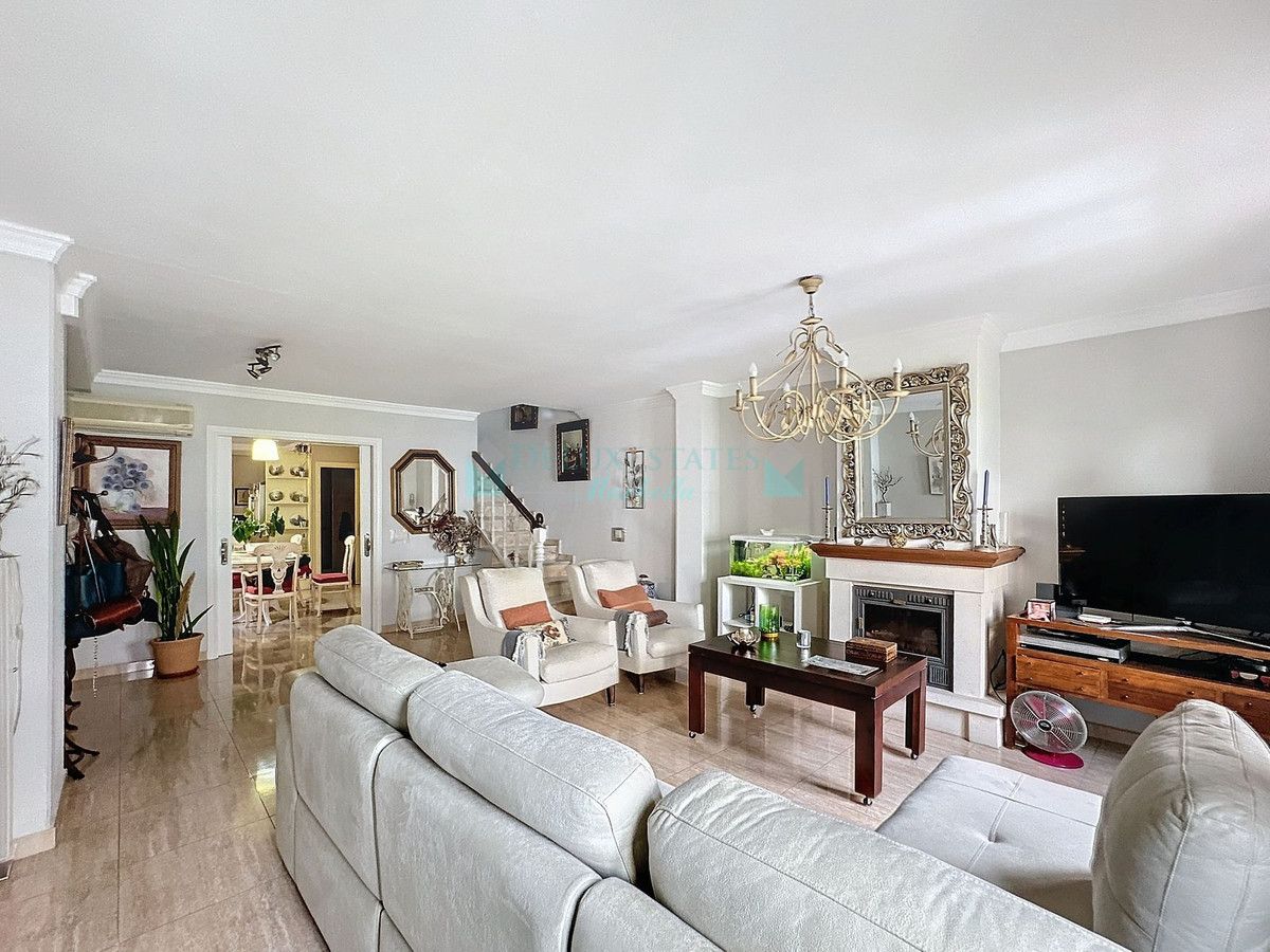 Semi Detached Villa for sale in Estepona