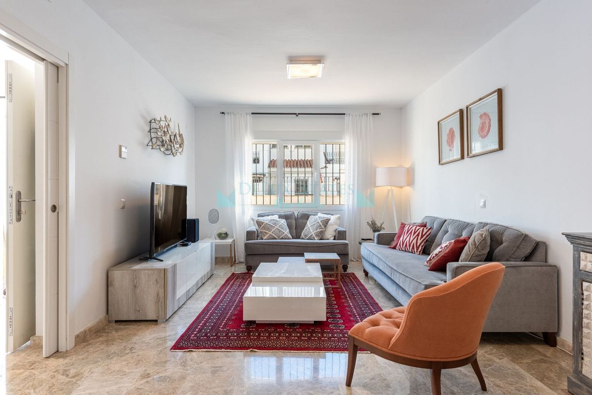 Town House for sale in Nueva Andalucia