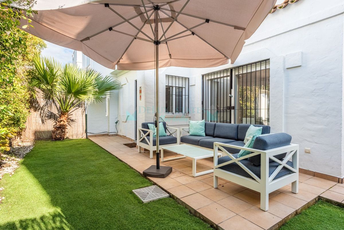 Town House for sale in Nueva Andalucia