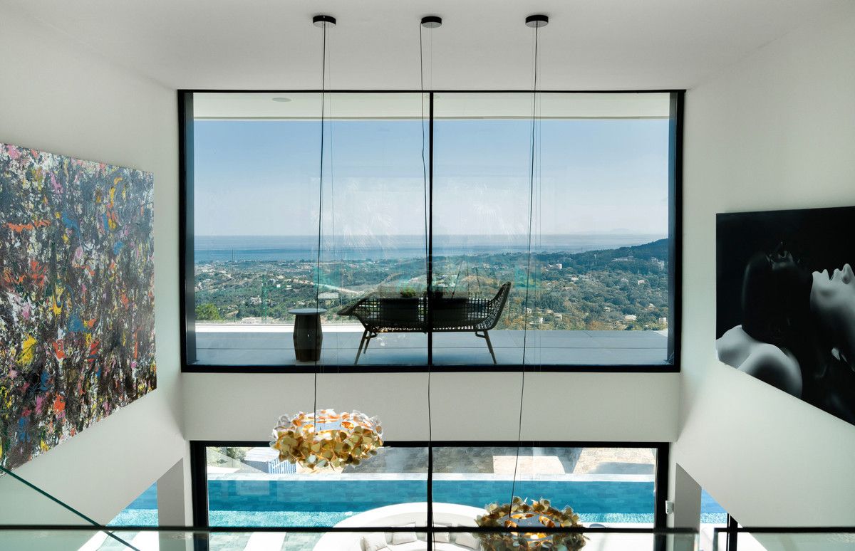 Villa for sale in Benahavis