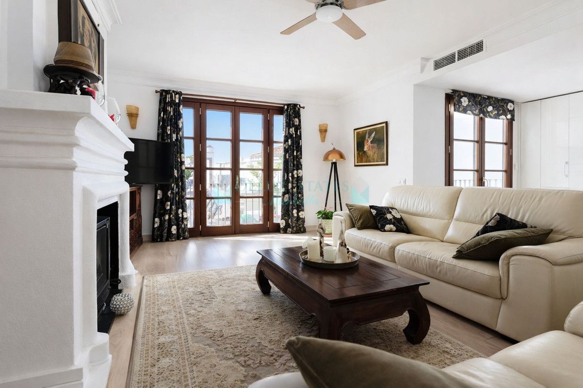 Town House for sale in La Heredia, Benahavis