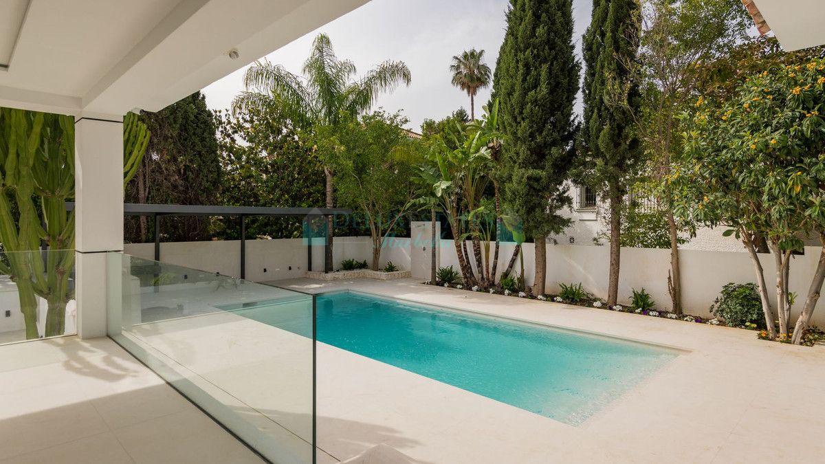 Villa for sale in Guadalmina Alta, San Pedro de Alcantara