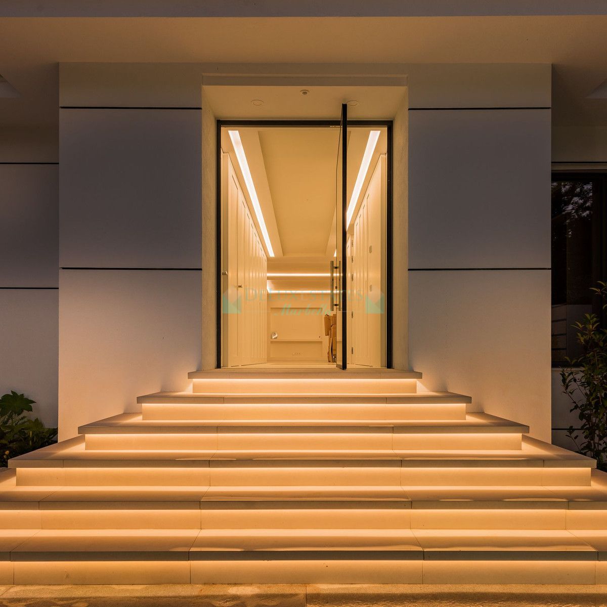 Villa for sale in Guadalmina Alta, San Pedro de Alcantara