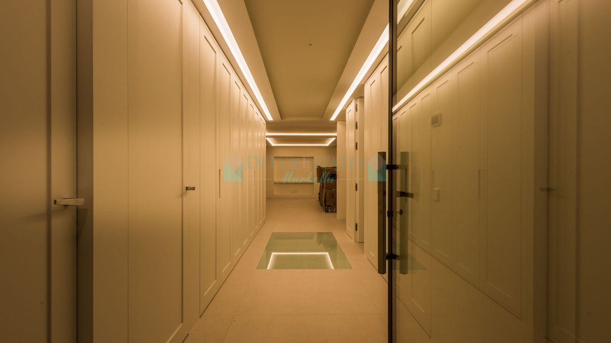 Villa for sale in Guadalmina Alta, San Pedro de Alcantara