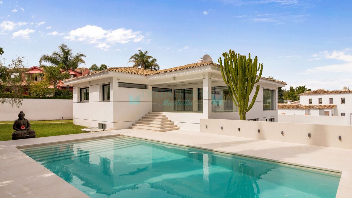 Villa for sale in Guadalmina Alta, San Pedro de Alcantara