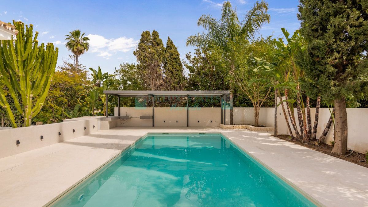 Villa for sale in Guadalmina Alta, San Pedro de Alcantara