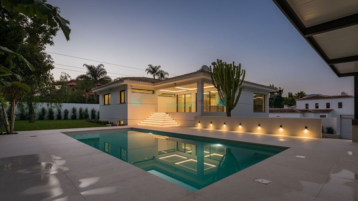 Villa for sale in Guadalmina Alta, San Pedro de Alcantara