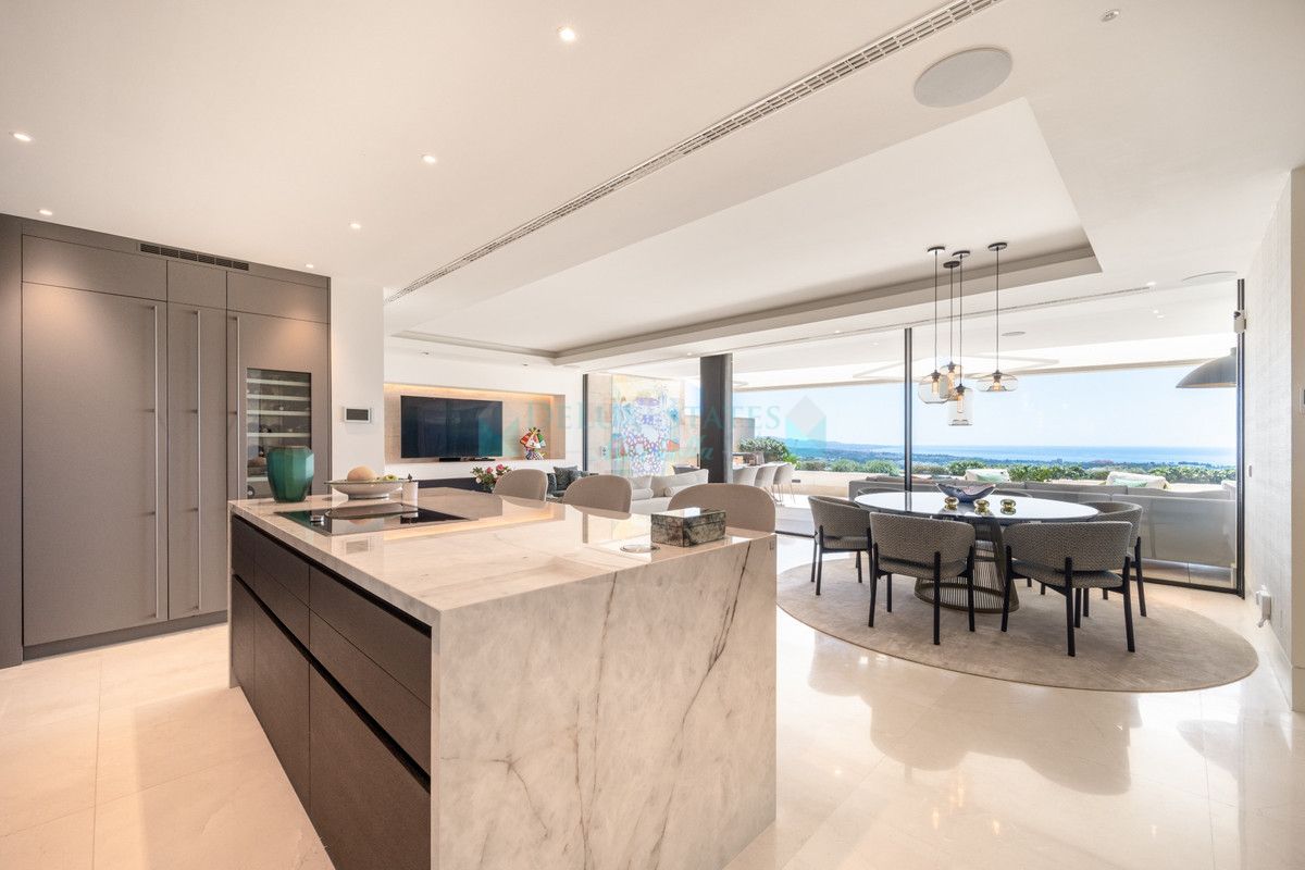 Apartment for sale in La Quinta, Benahavis