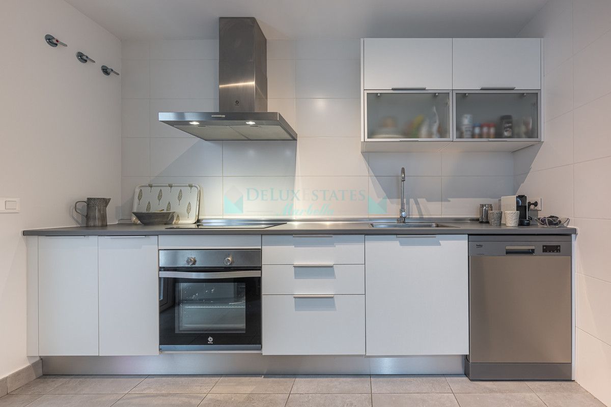 Apartment for sale in Estepona