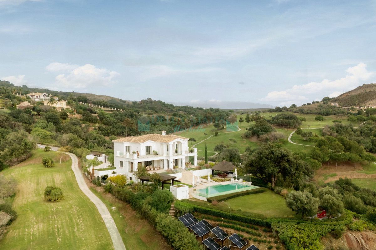 Villa for sale in Benahavis