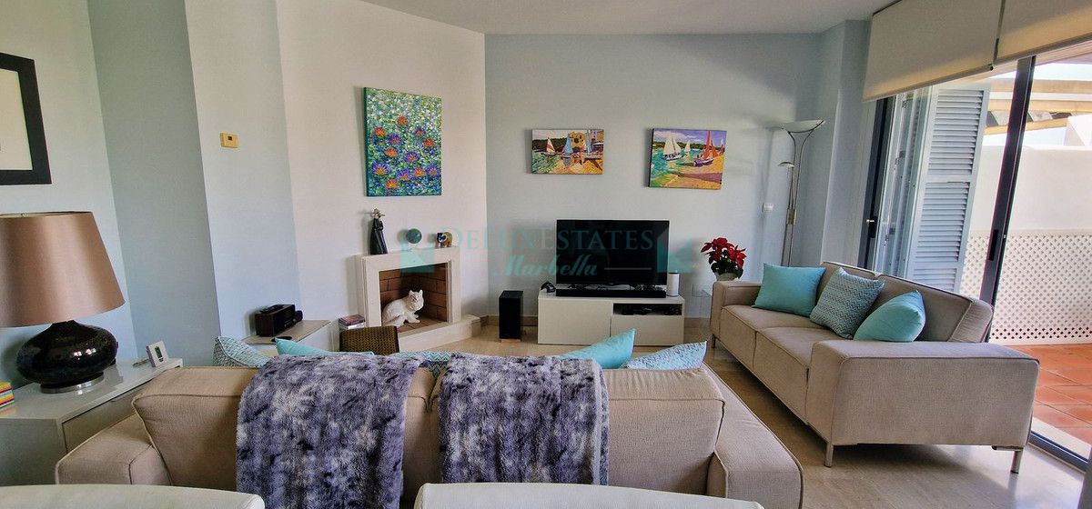 Town House for sale in Cabopino, Marbella East