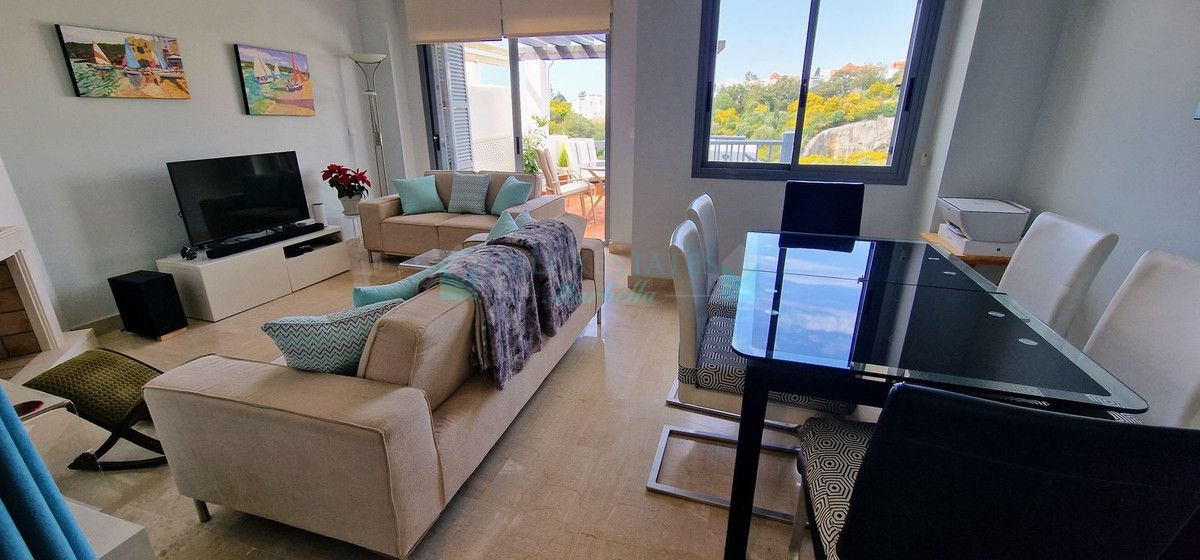 Town House for sale in Cabopino, Marbella East