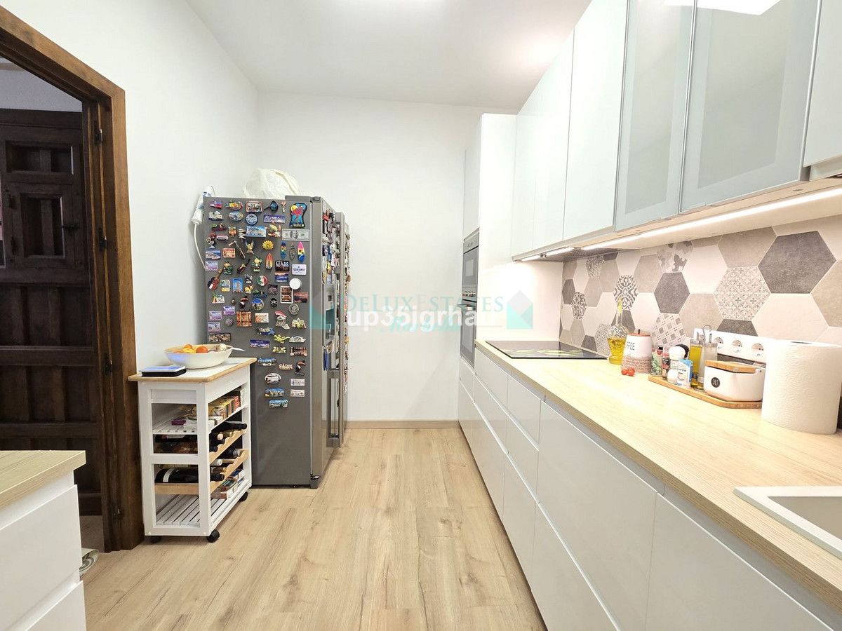 Town House for sale in Estepona