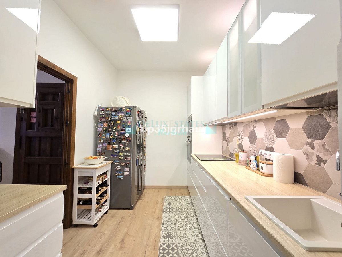 Town House for sale in Estepona