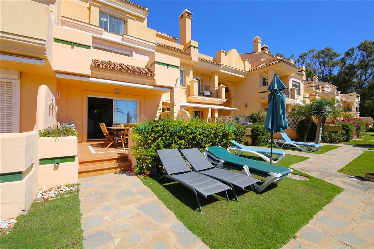 Town House for rent in Estepona