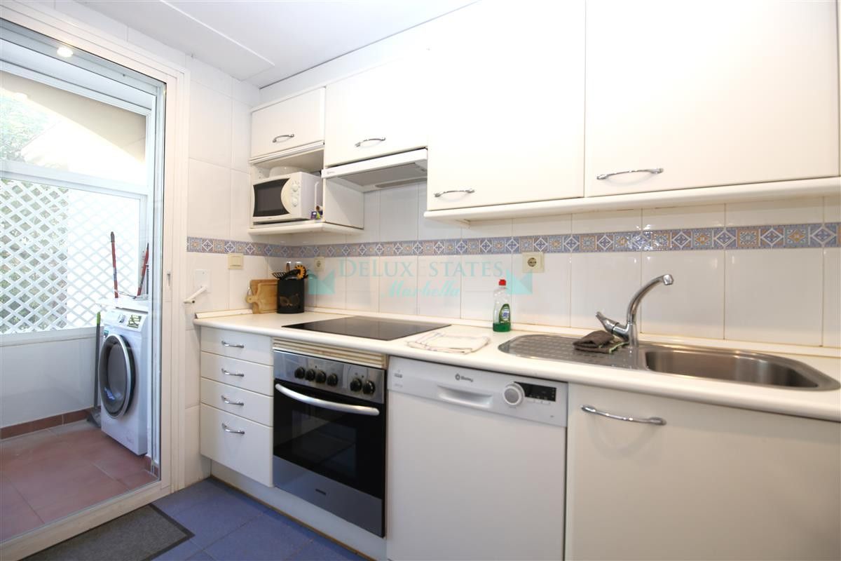 Town House for rent in Estepona