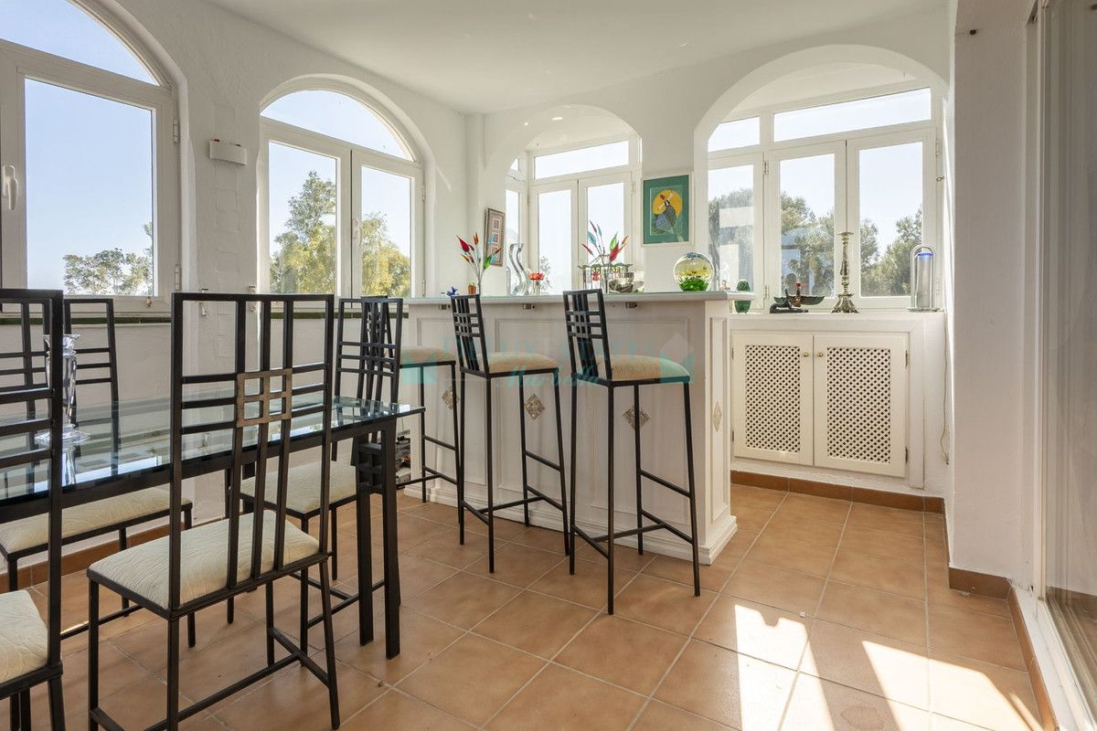 Penthouse for sale in Atalaya, Estepona