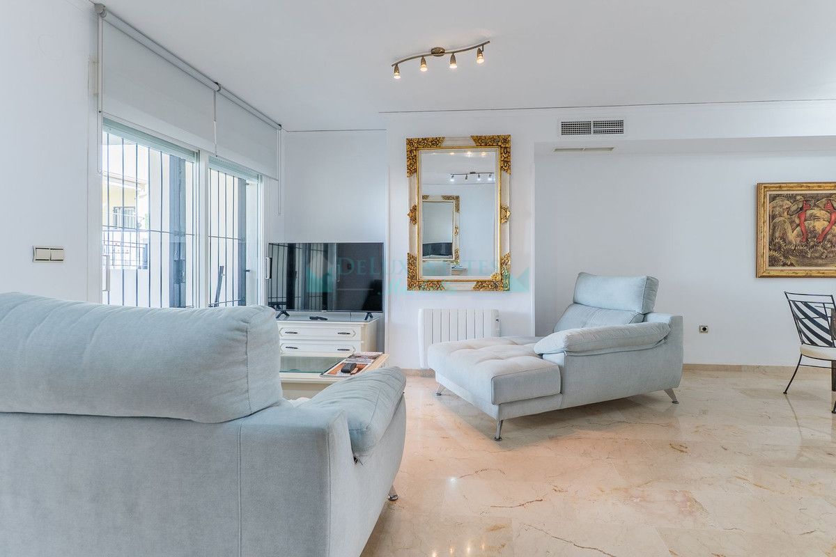 Town House for sale in El Rosario, Marbella East