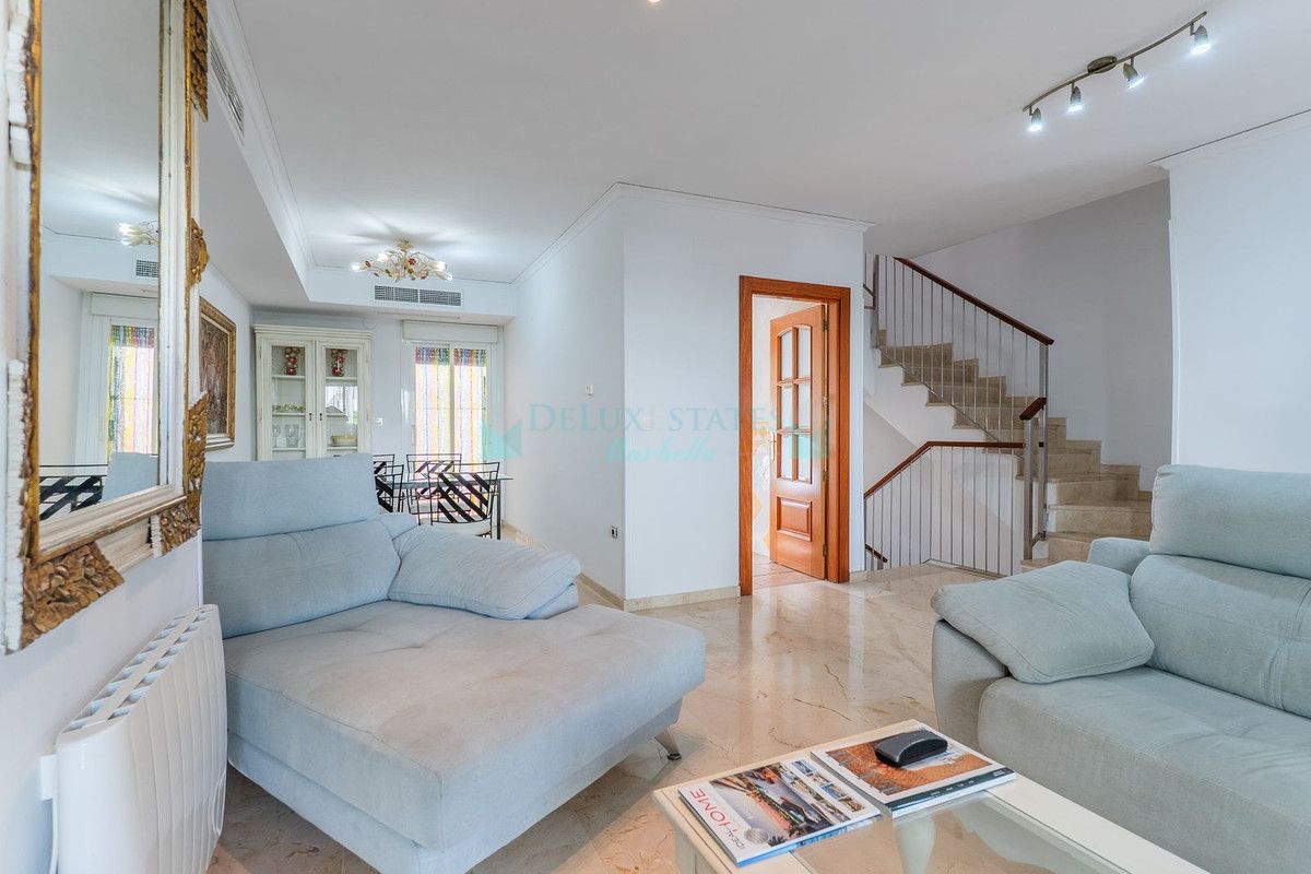 Town House for sale in El Rosario, Marbella East