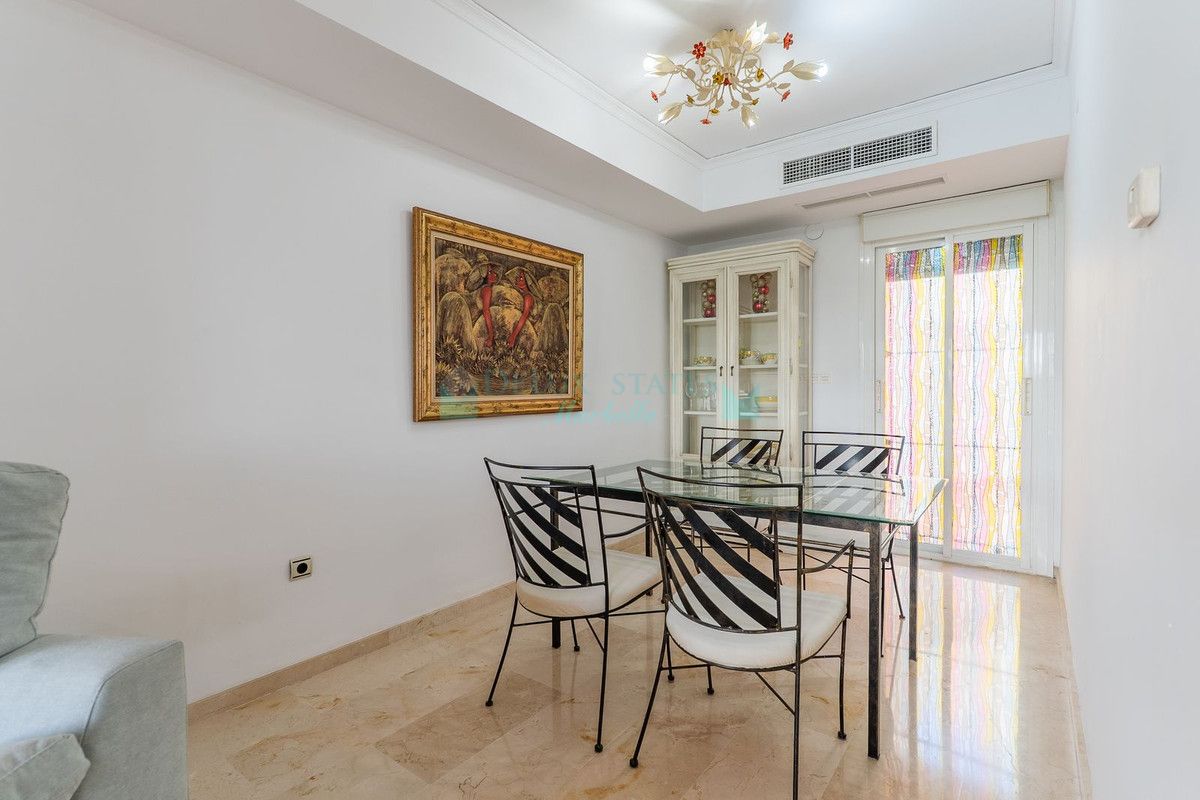Town House for sale in El Rosario, Marbella East
