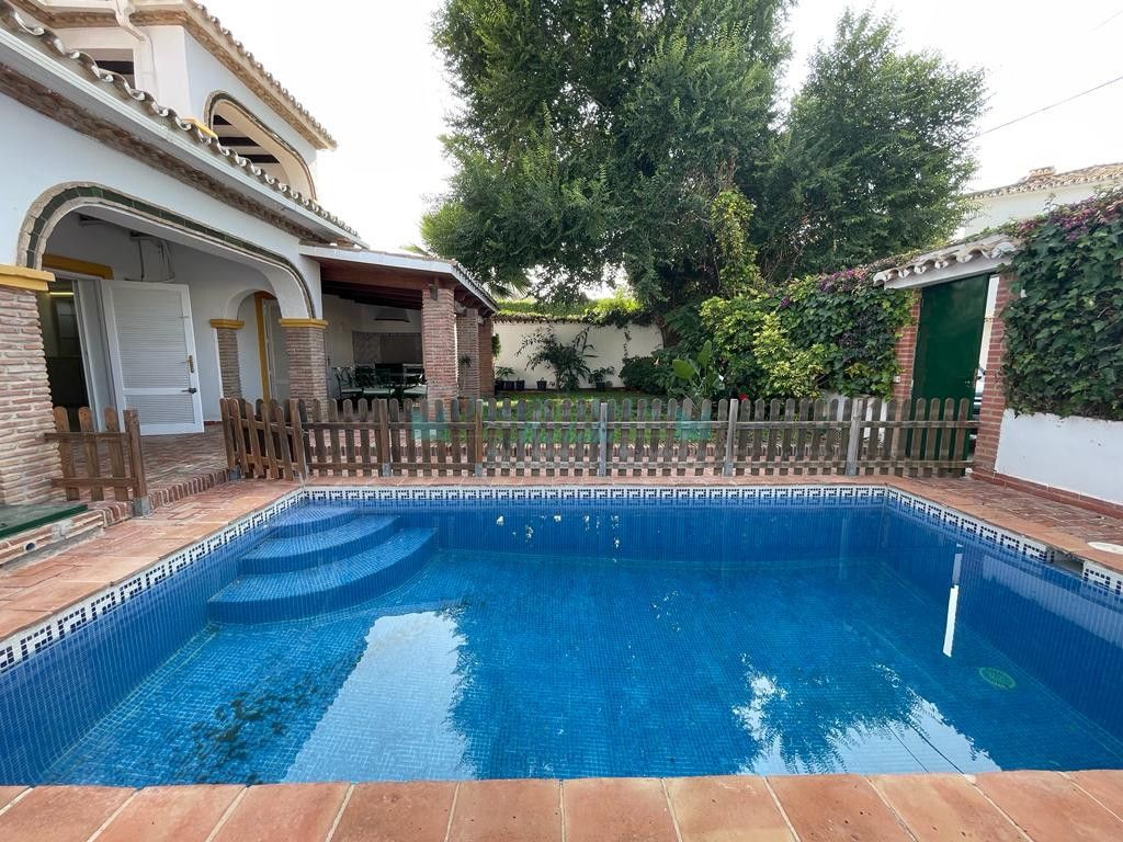 Villa en alquiler en Marbella