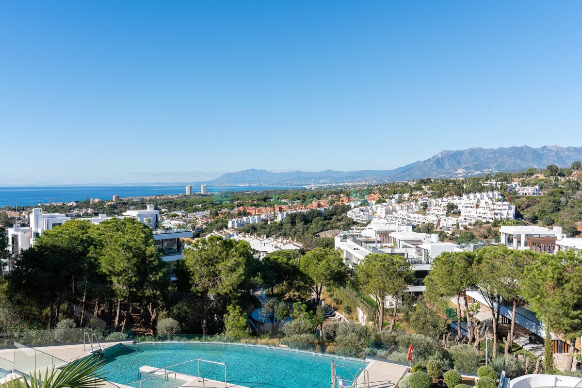Apartment for sale in Artola, Marbella East