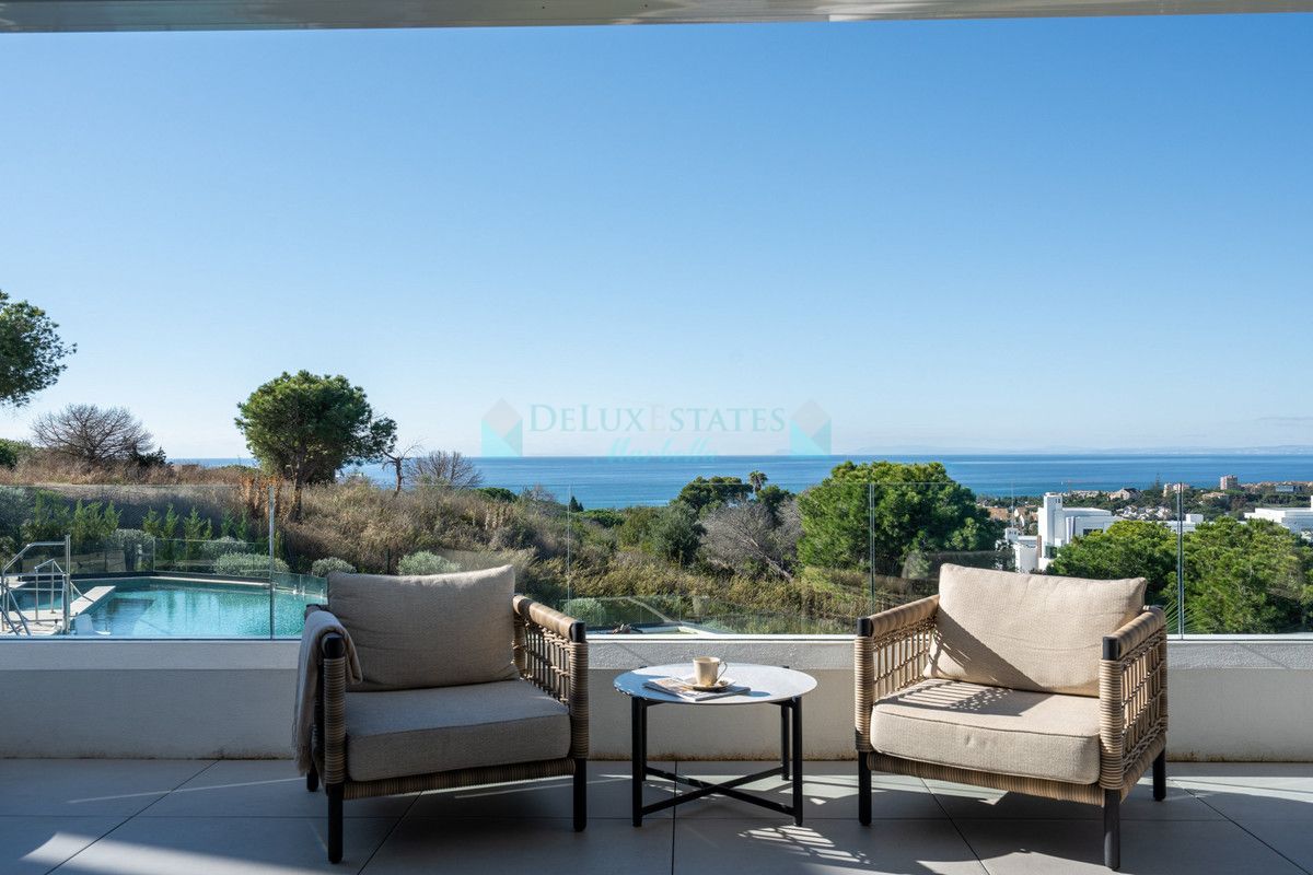Apartment for sale in Artola, Marbella East