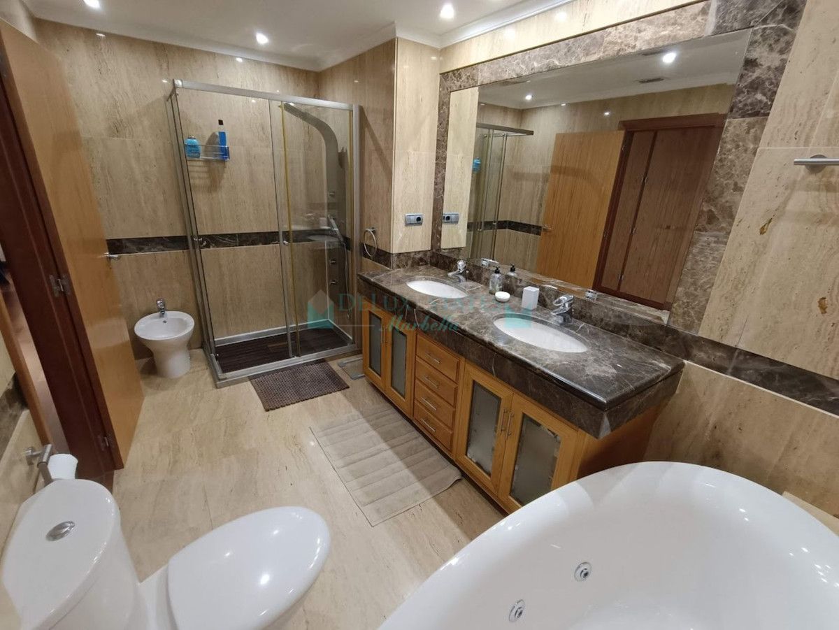 Ground Floor Apartment for sale in Marbella - Puerto Banus